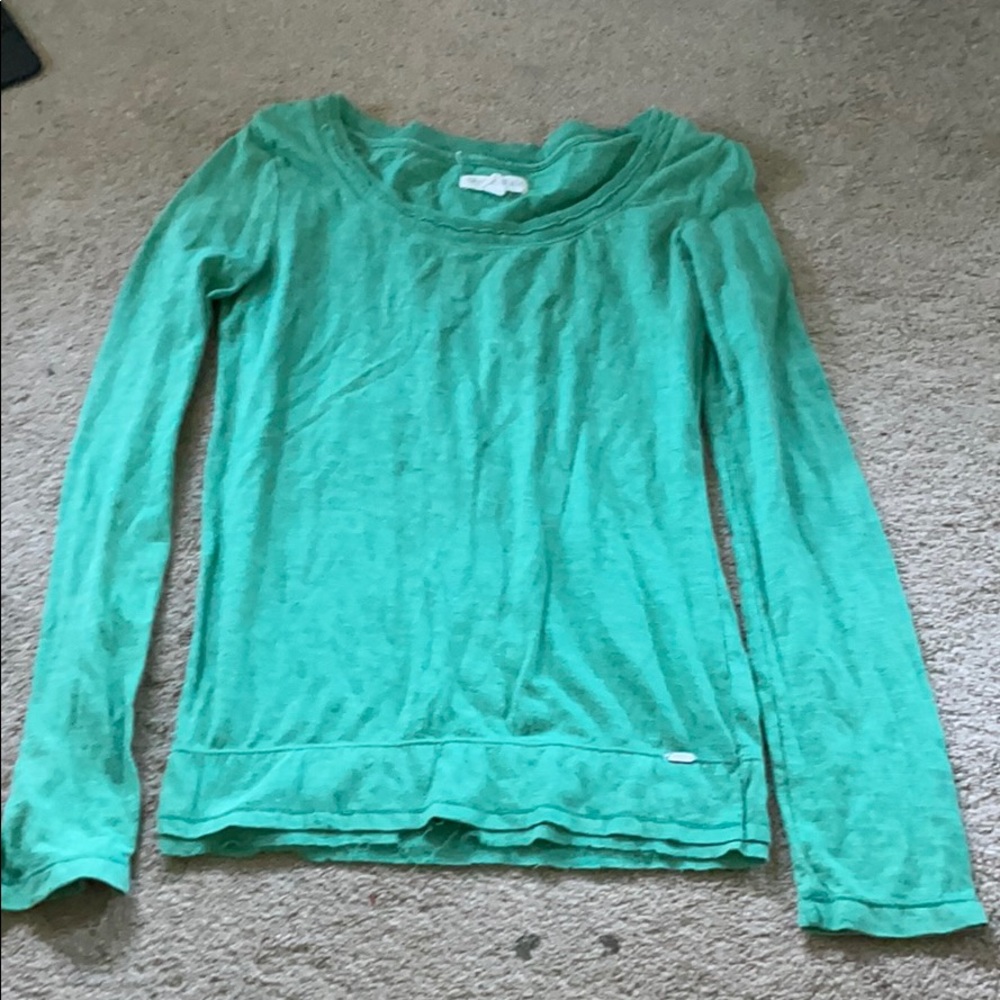 Green long sleeve shirt